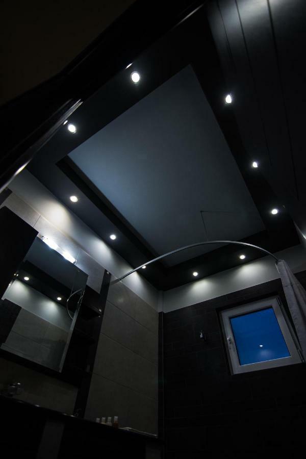 Mary'S Modern And Elegant Apartment كالامباكا المظهر الخارجي الصورة
