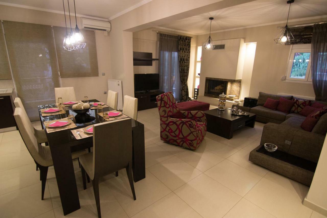 Mary'S Modern And Elegant Apartment كالامباكا المظهر الخارجي الصورة